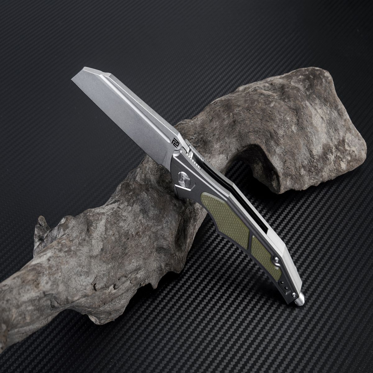 Artisan Cutlery Apache Nomad 1813P knife detail