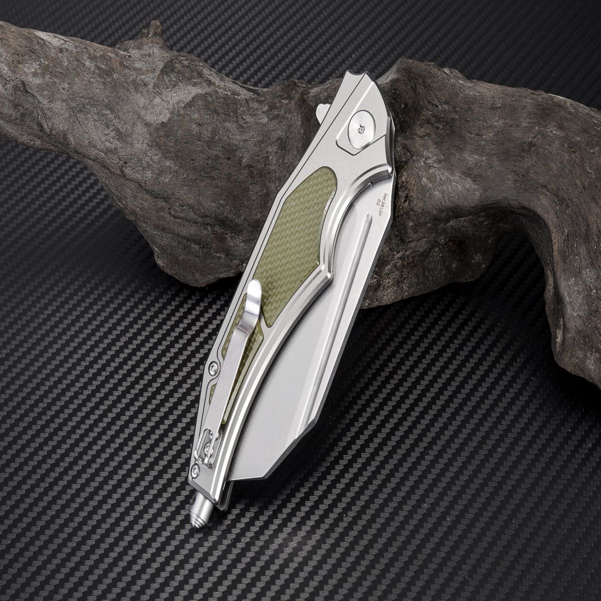 Artisan Cutlery Apache Nomad 1813P folding knife side view