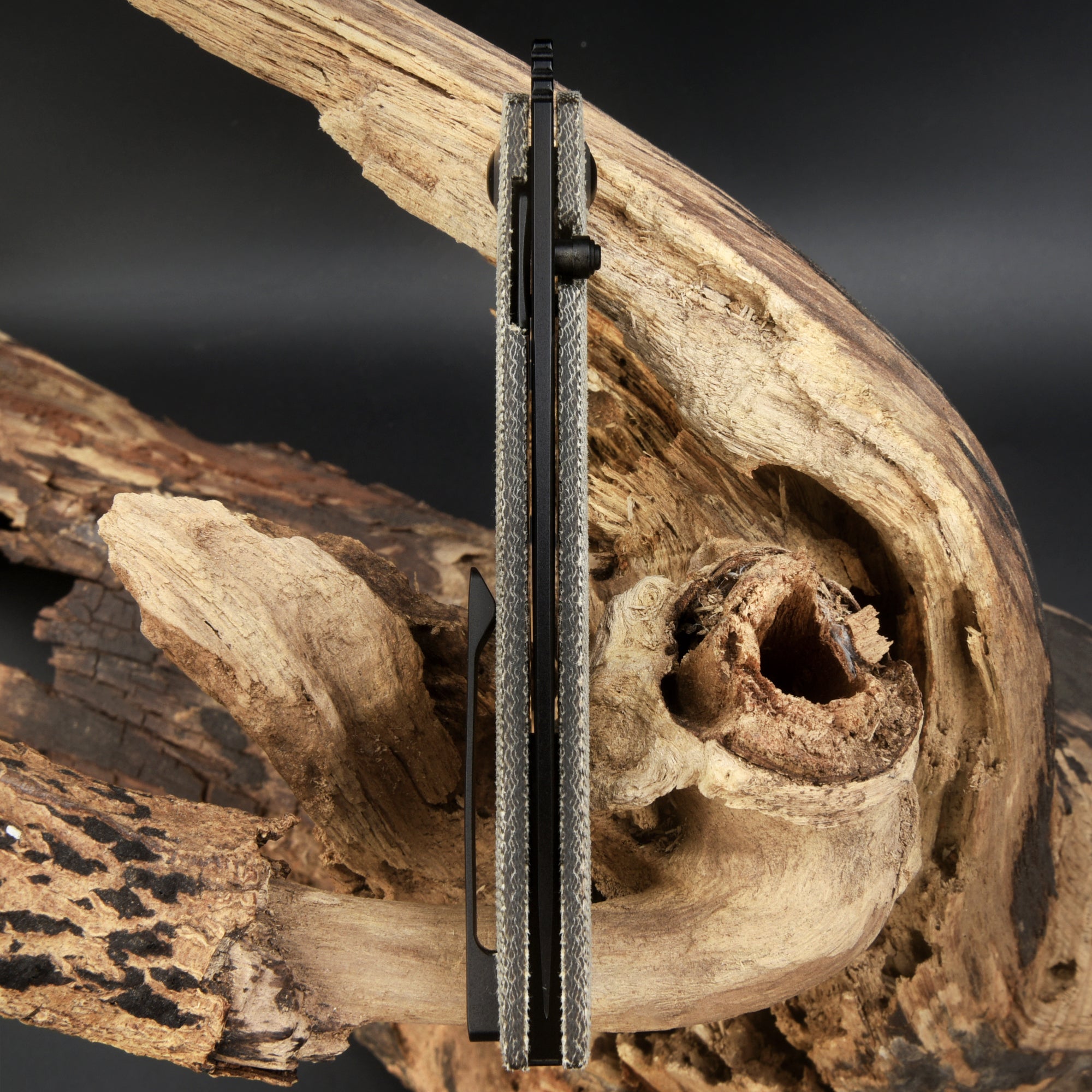 Artisan Cutlery Sirius 1849P folding knife side view