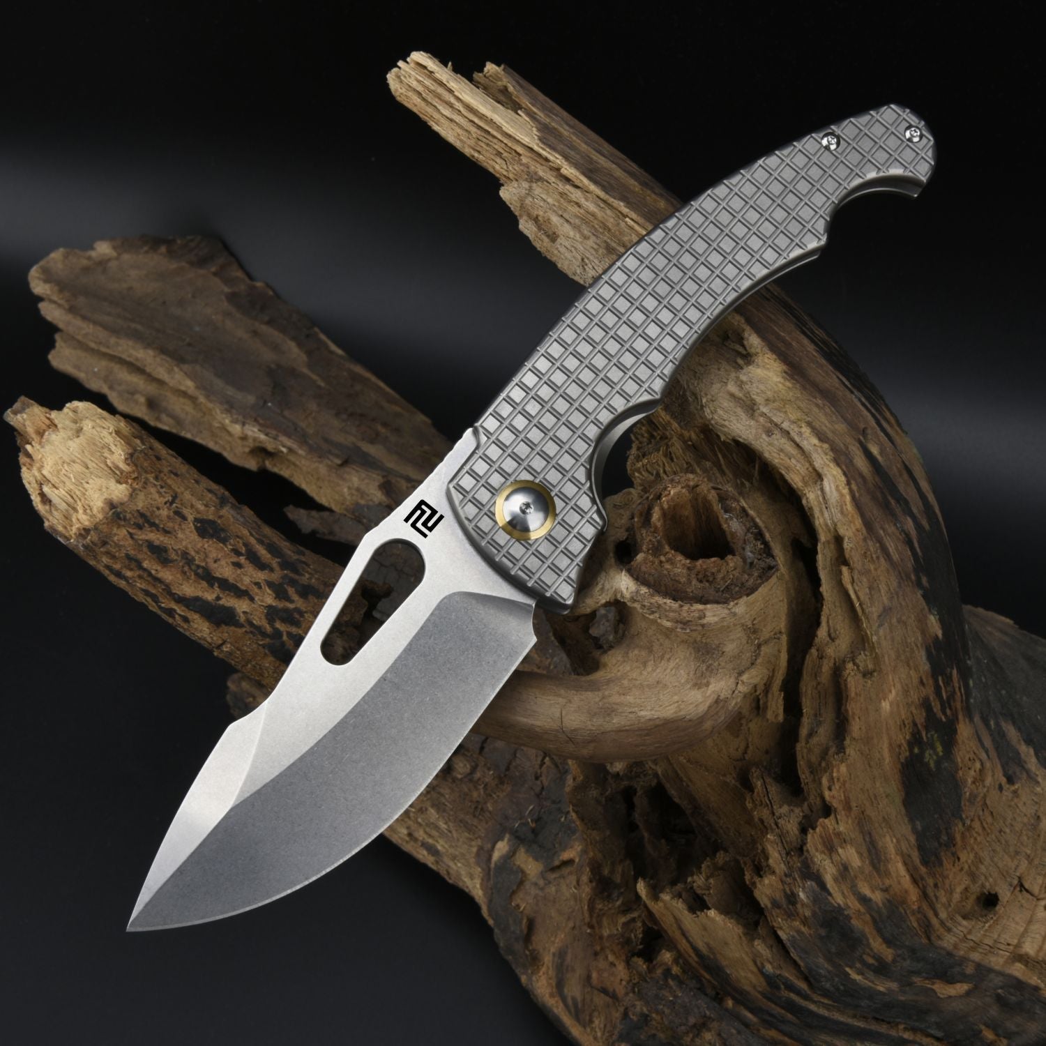 Artisan Cutlery Xcellerator ATZ-1860G folding knife detail view