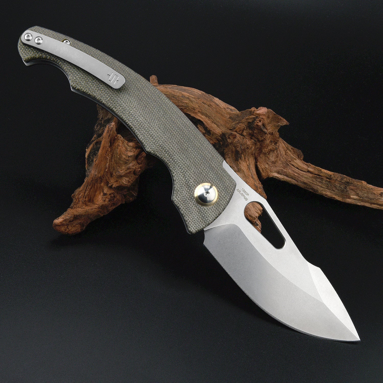 Artisan Cutlery Xcellerator 1860P blade detail