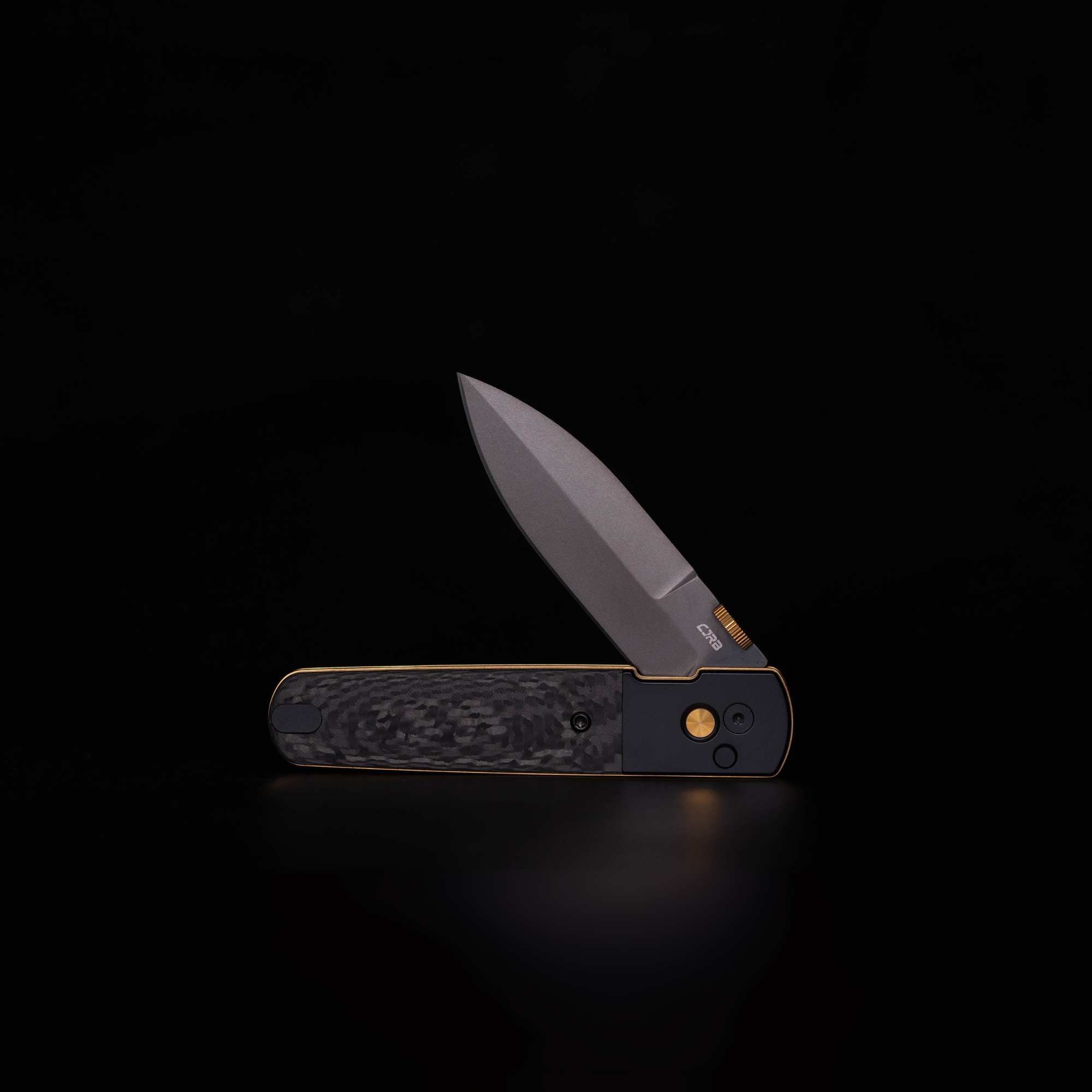 CJRB The Perfect Locust -Classy Carbon | Button Lock (J1951G-BCF)