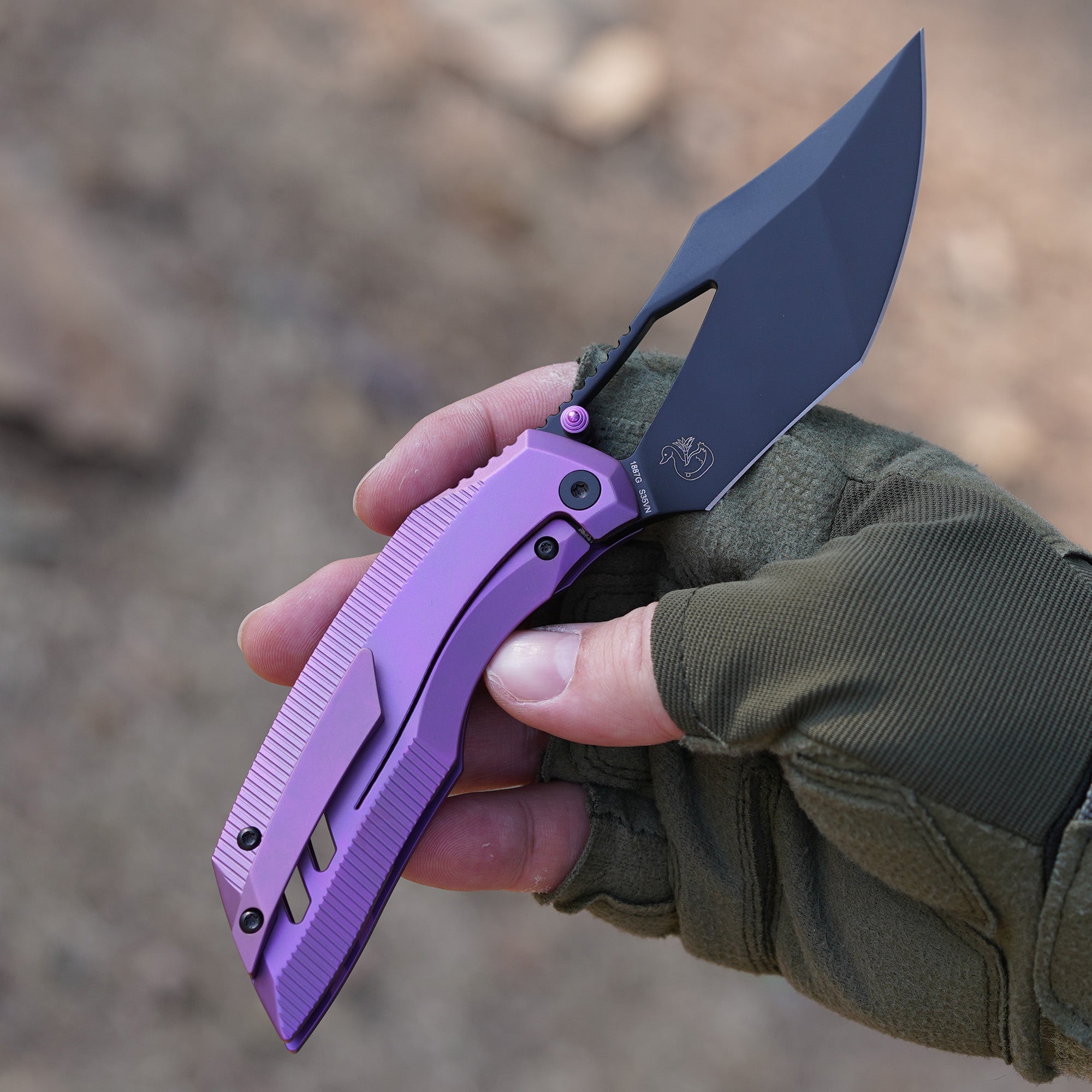 Artisan Cutlery Dark Wing 1887G-BPU blade detail