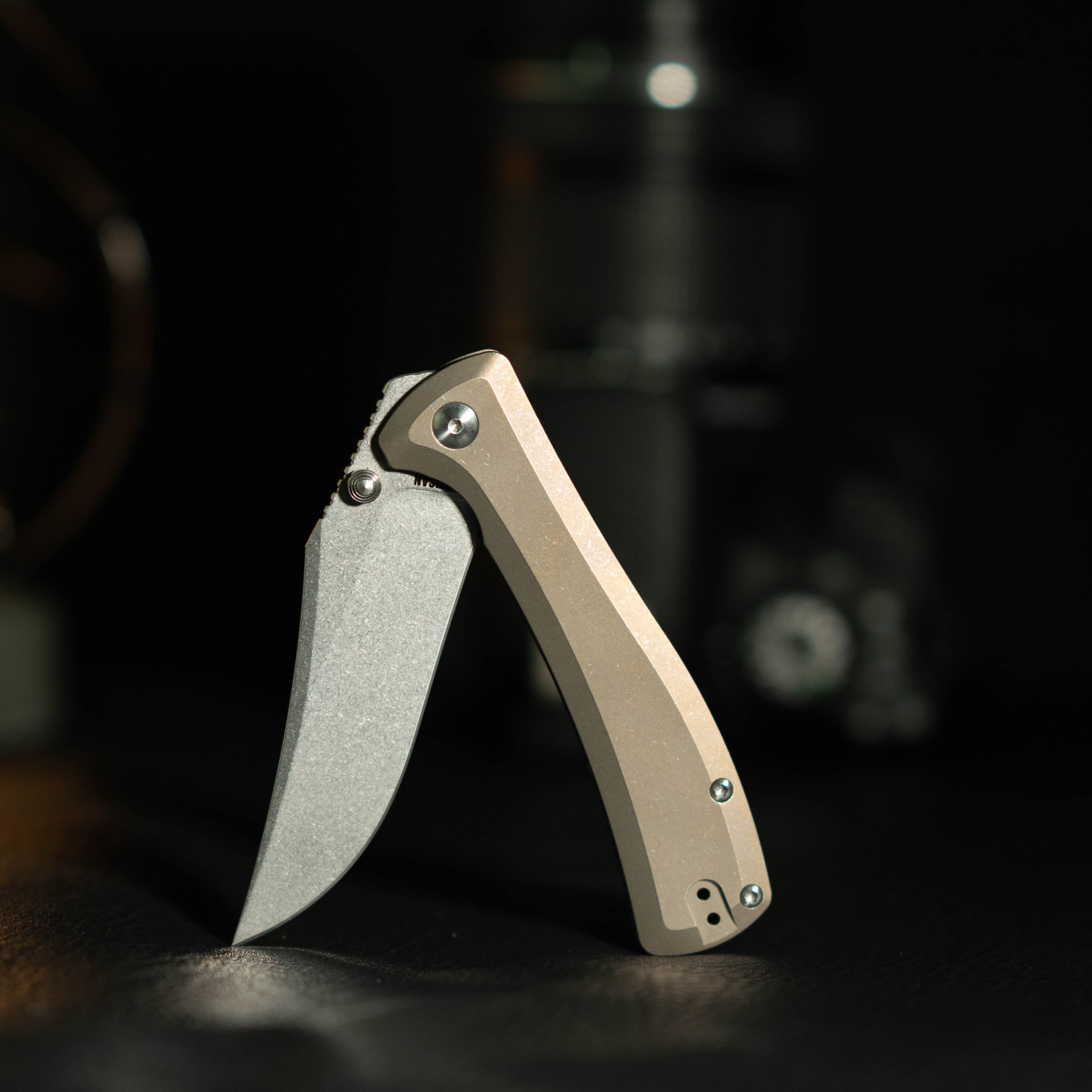 Artisan Cutlery Santee 1888G folding knife side view