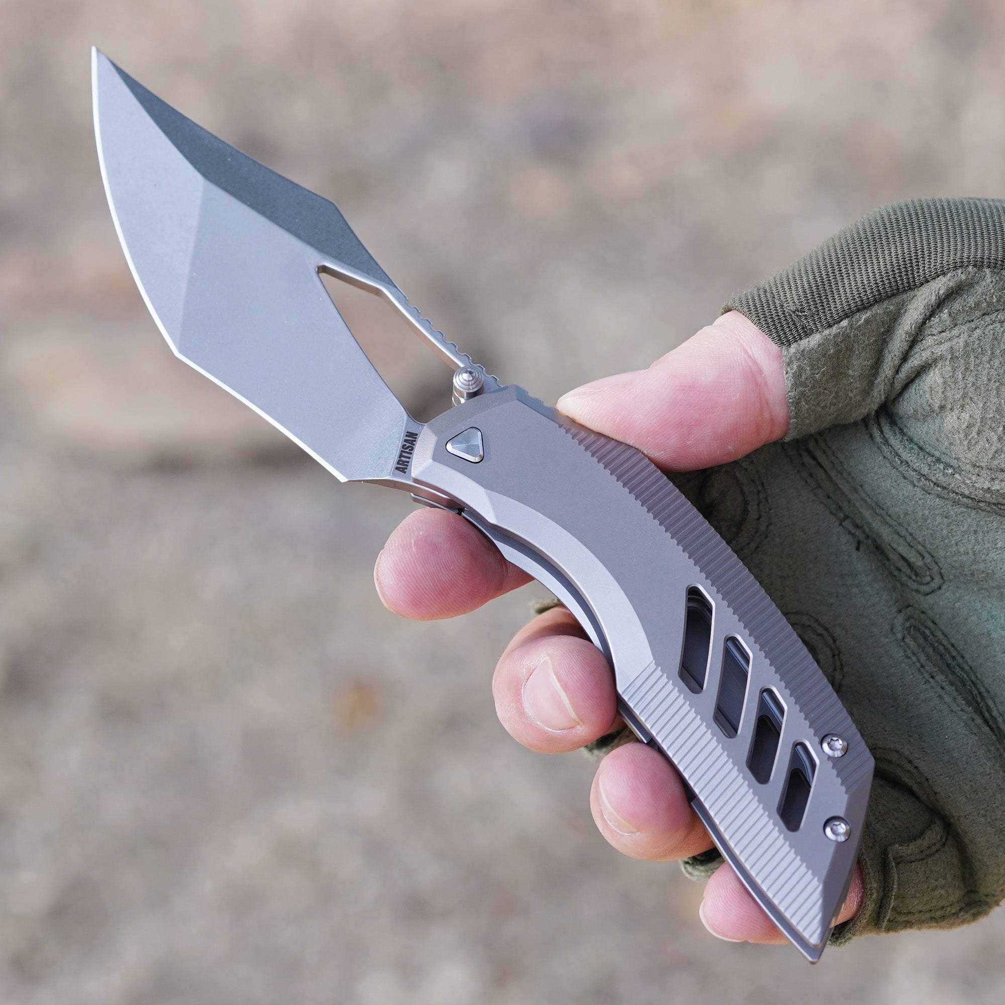Artisan Cutlery Dark Wing 1887G-GY blade detail