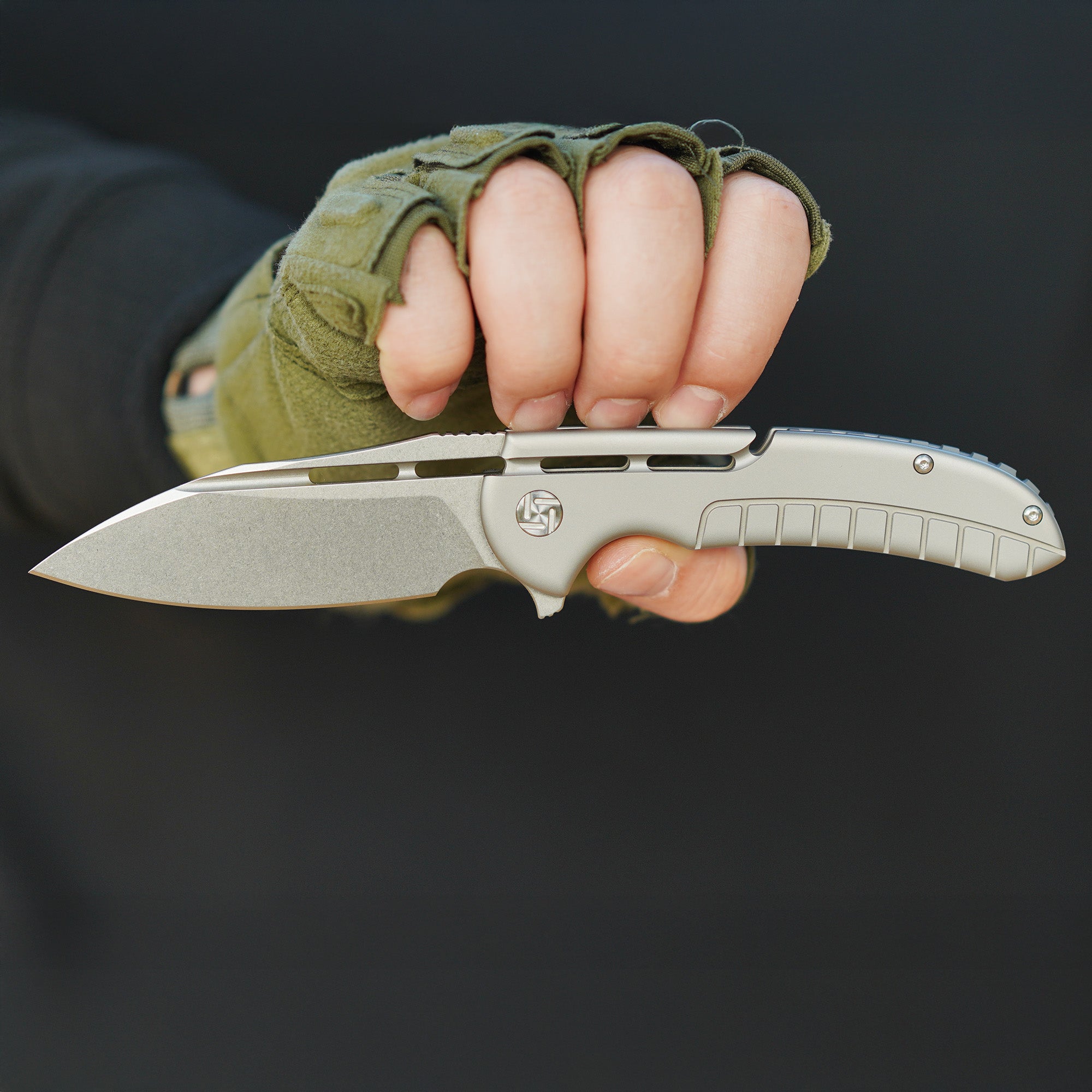 Artisan Cutlery Valor 1850G knife detail