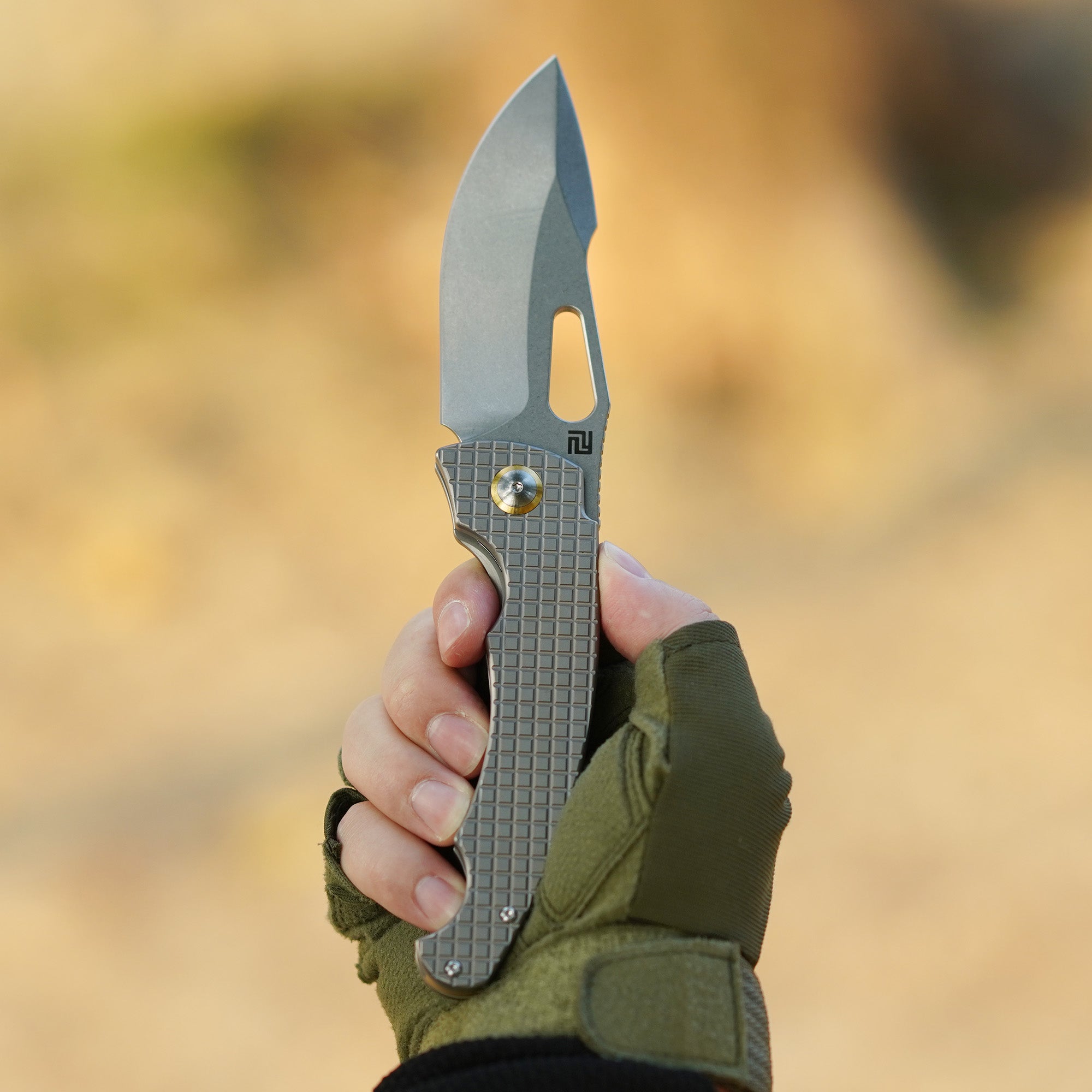 Artisan Cutlery Xcellerator ATZ-1860G handle detail
