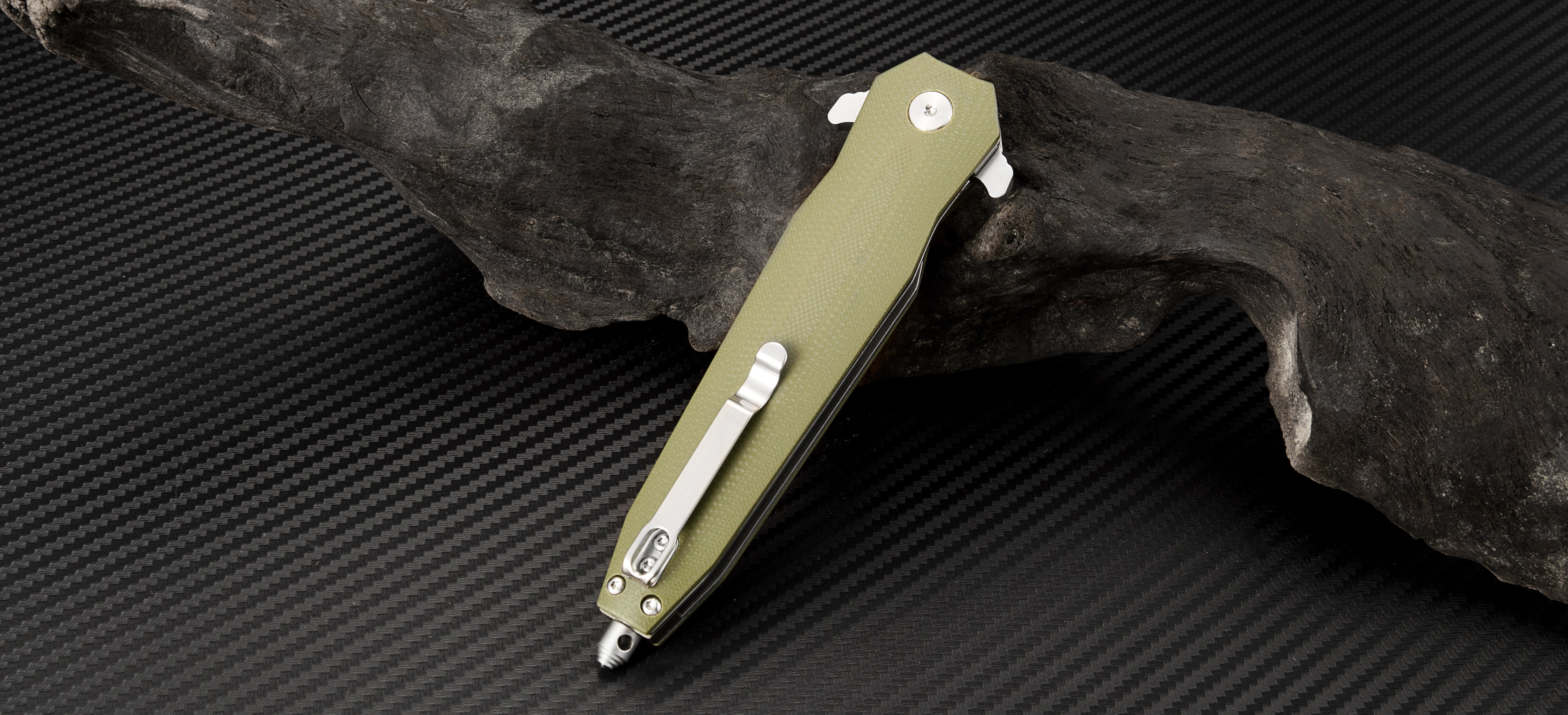 Artisan Cutlery Hornet 1810P folding knife side view