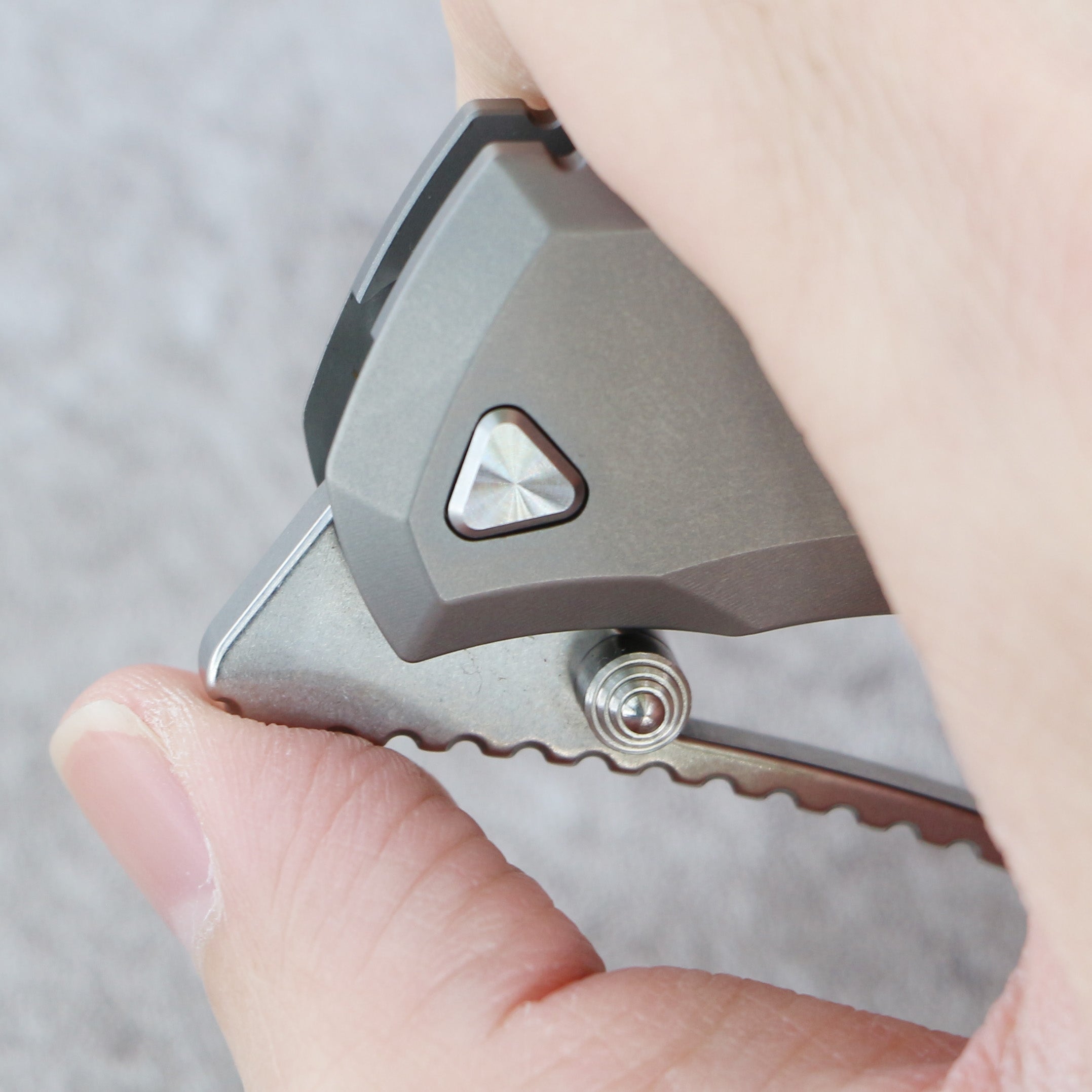 Artisan Cutlery Dark Wing 1887G-GY blade profile
