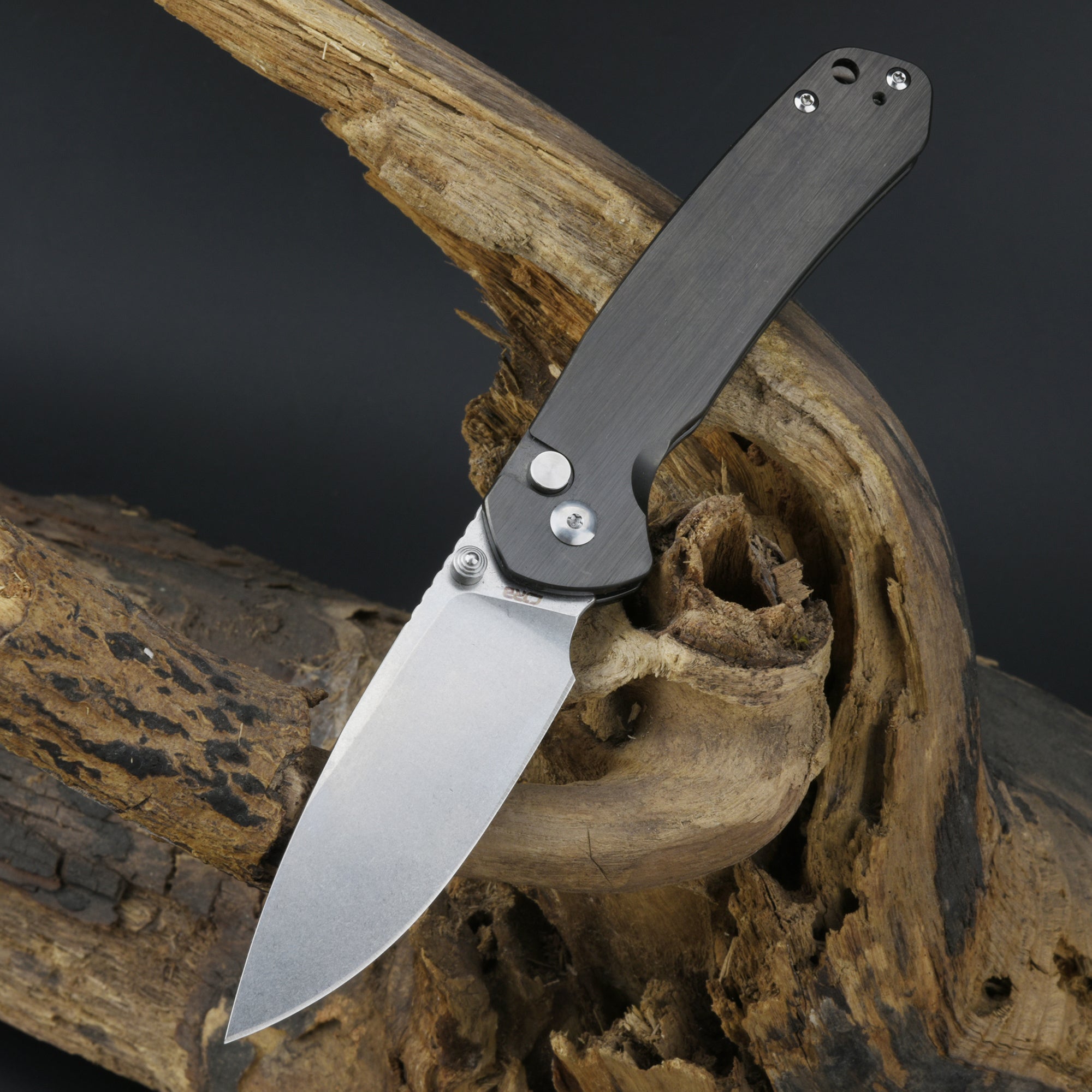 CJRB Pyrite J1925 Smoky Gray folding knife detail view