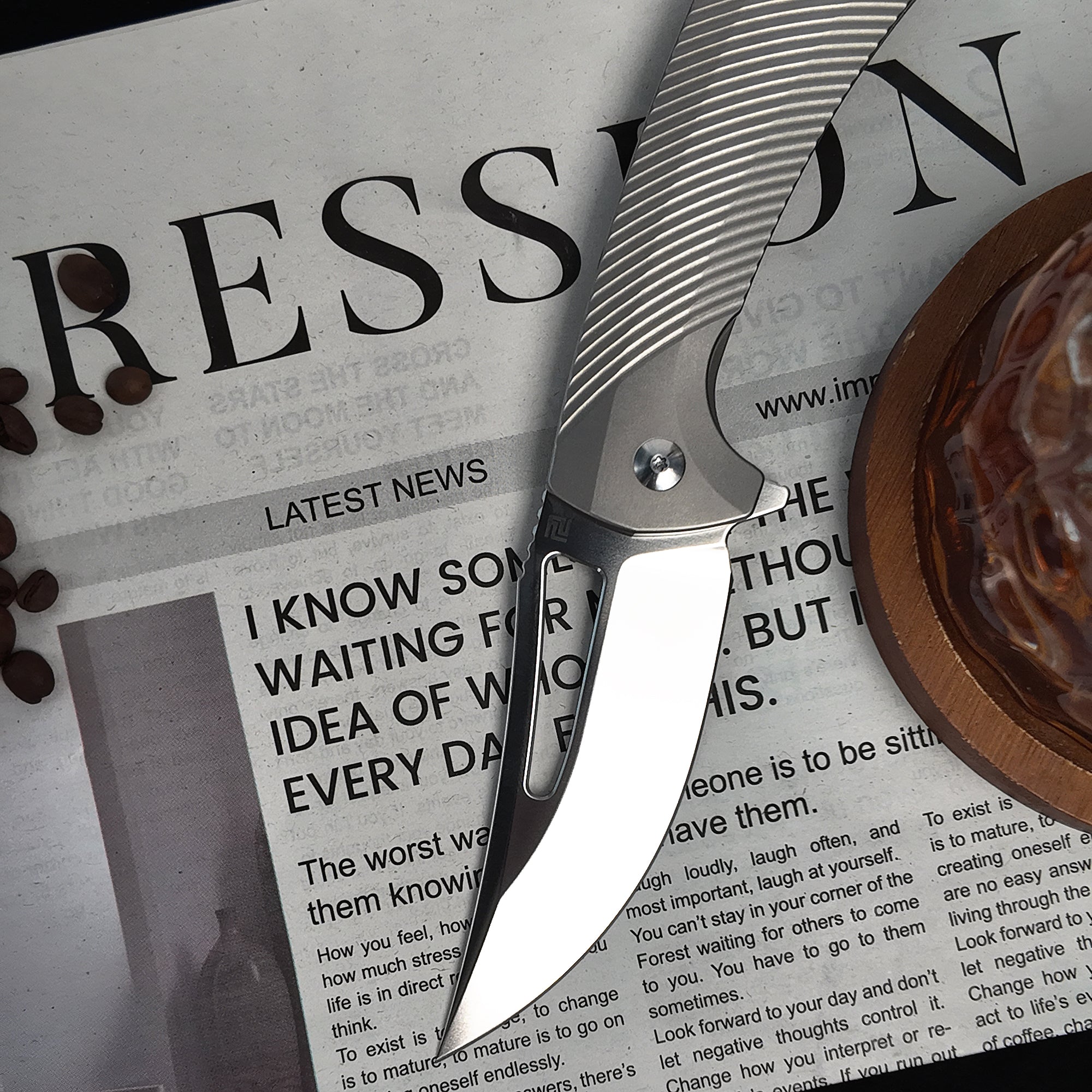 Artisan Cutlery Banjaara 1868G handle close-up
