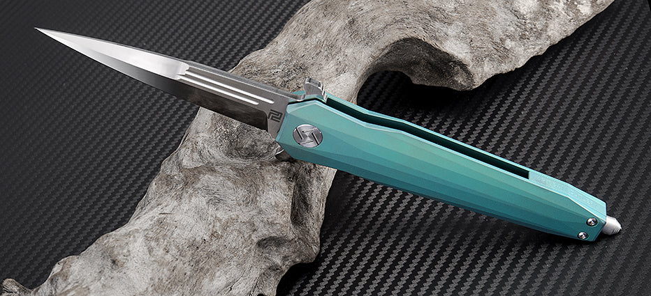 Artisan Cutlery Hornet 1810G blade detail