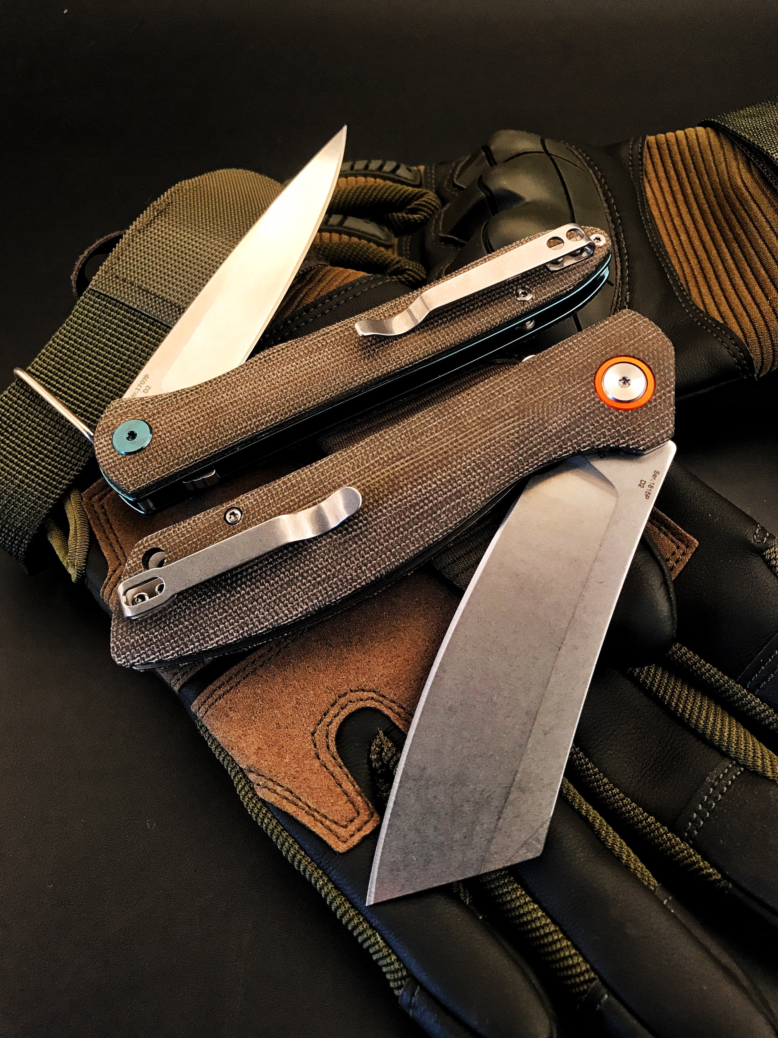 Artisan Cutlery Tomahawk 1815P folding knife side view