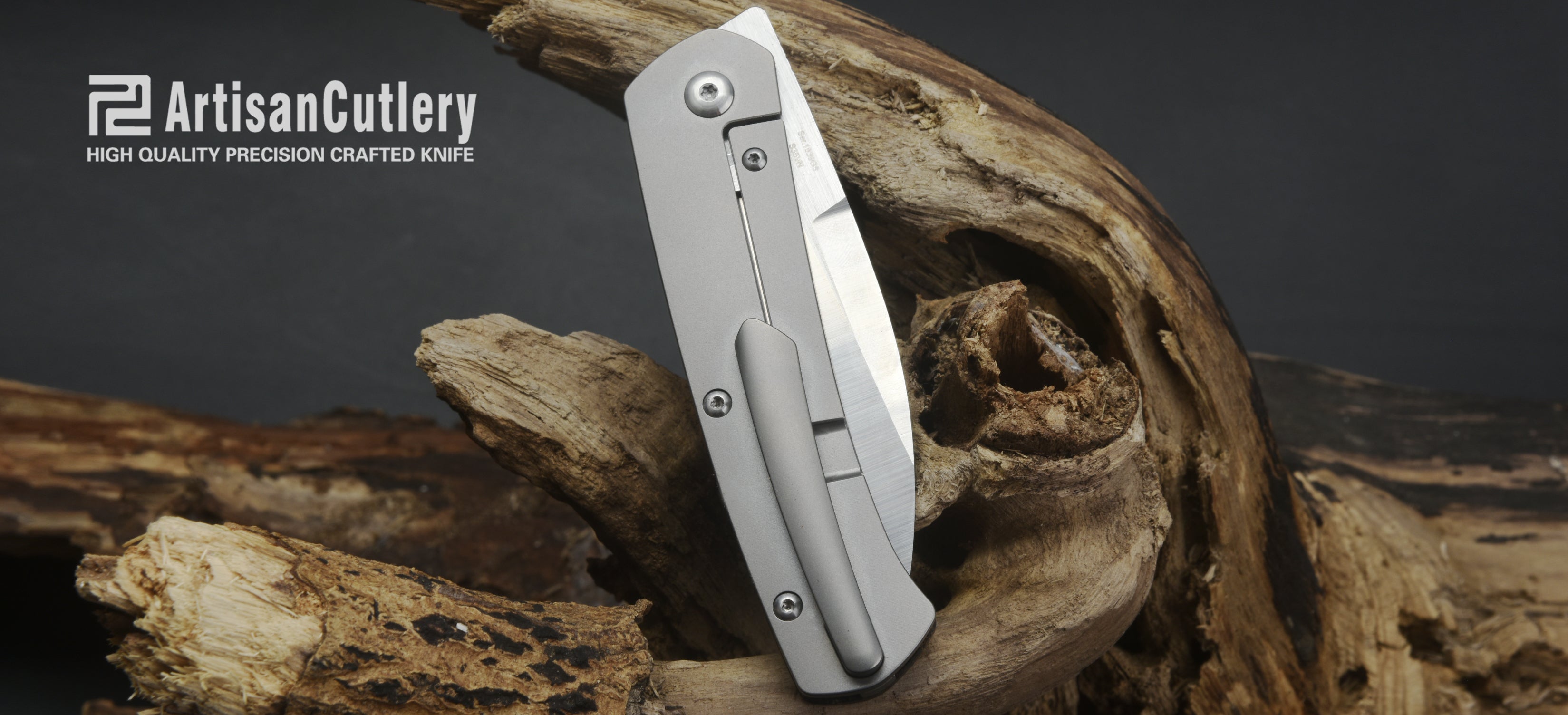 Artisan Cutlery Centauri 1839GS folding knife with carbon fiber handle