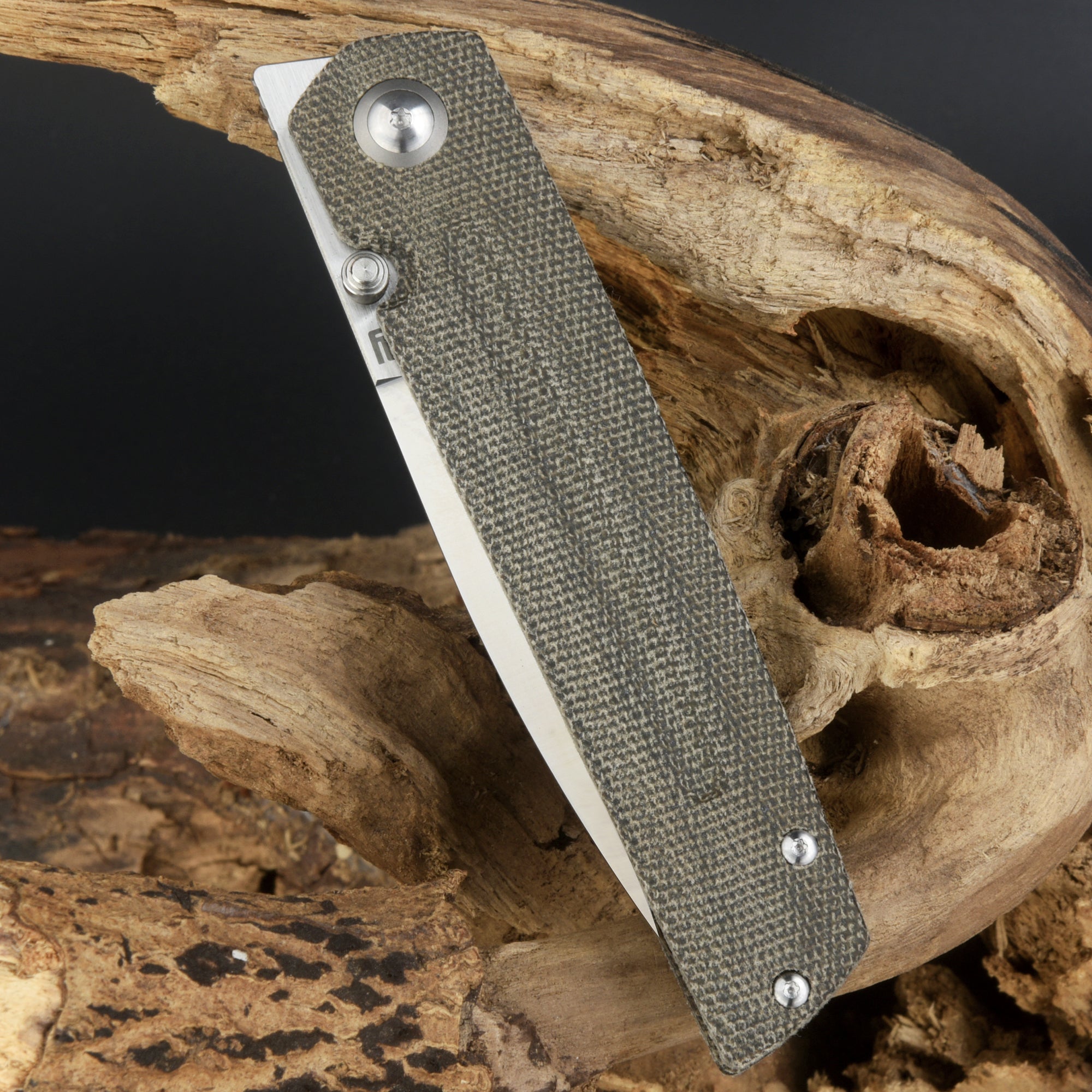 Artisan Cutlery Sirius 1849P folding knife with green Micarta handle