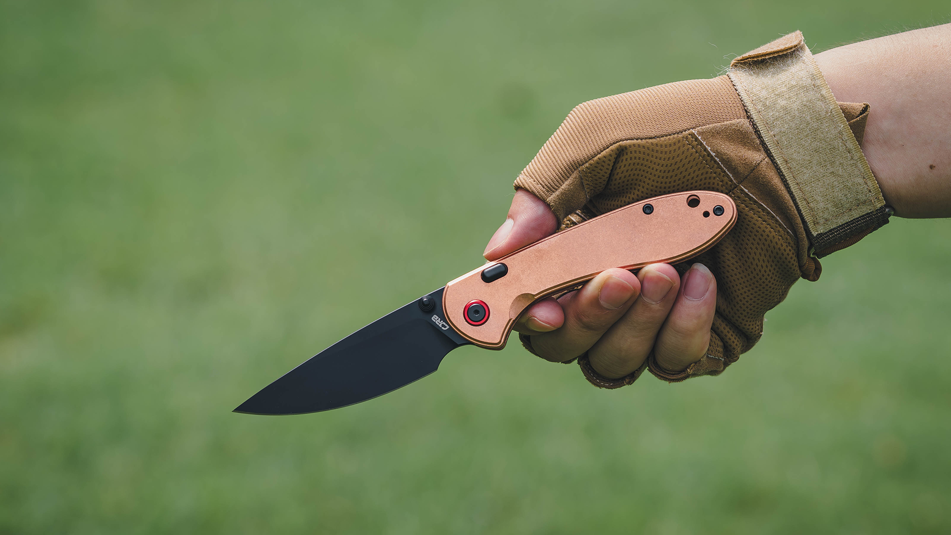 Building the Feldspar: Vintage folding knife side view