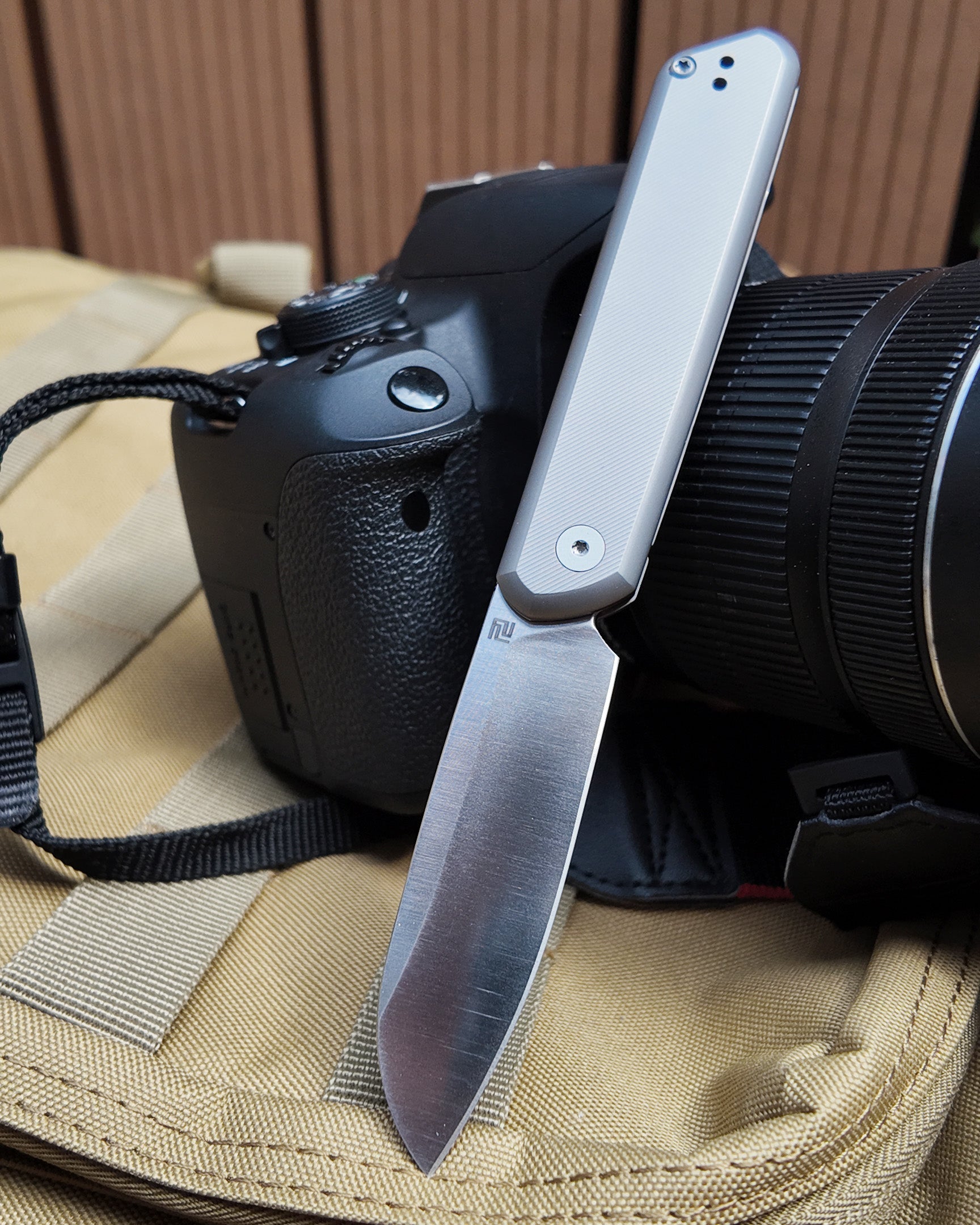 Artisan Cutlery IO 1872G knife detail