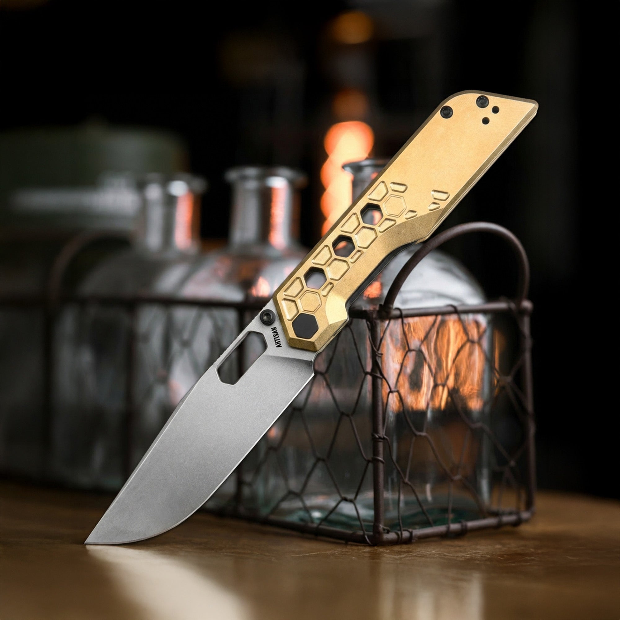 Artisan Cutlery Beest 1878P handle detail