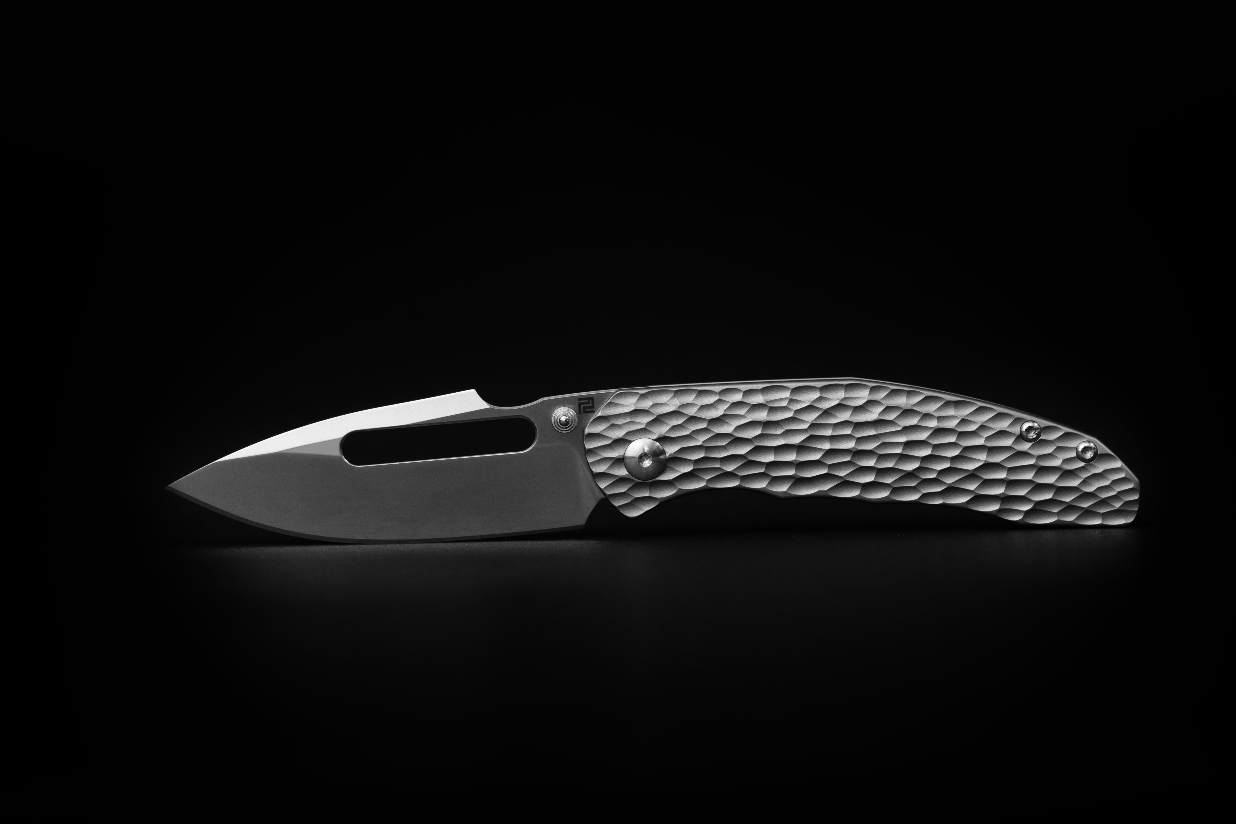 Building The Boa The knife detail
