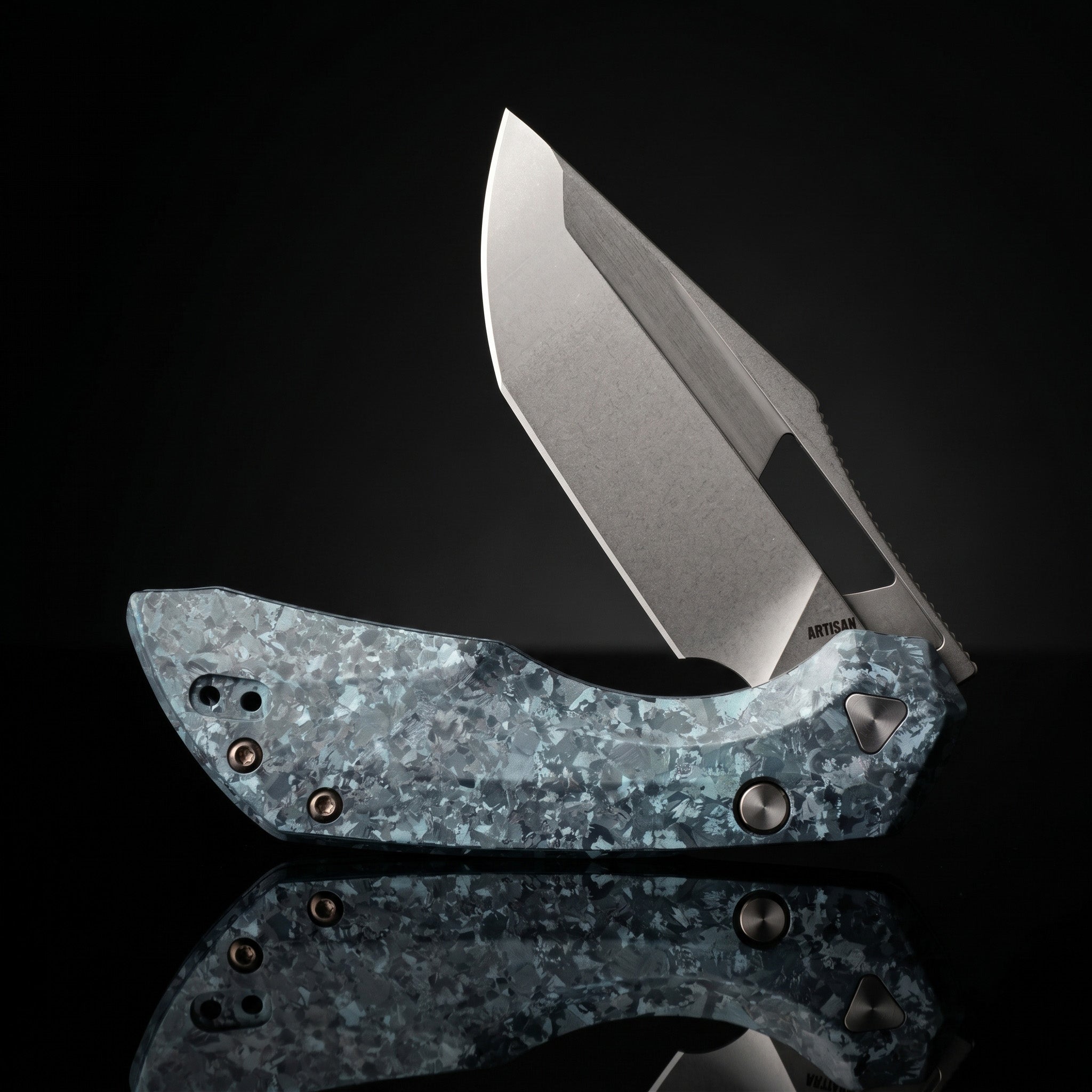 Artisan Cutlery Mousebird 1889G-CBU handle close-up