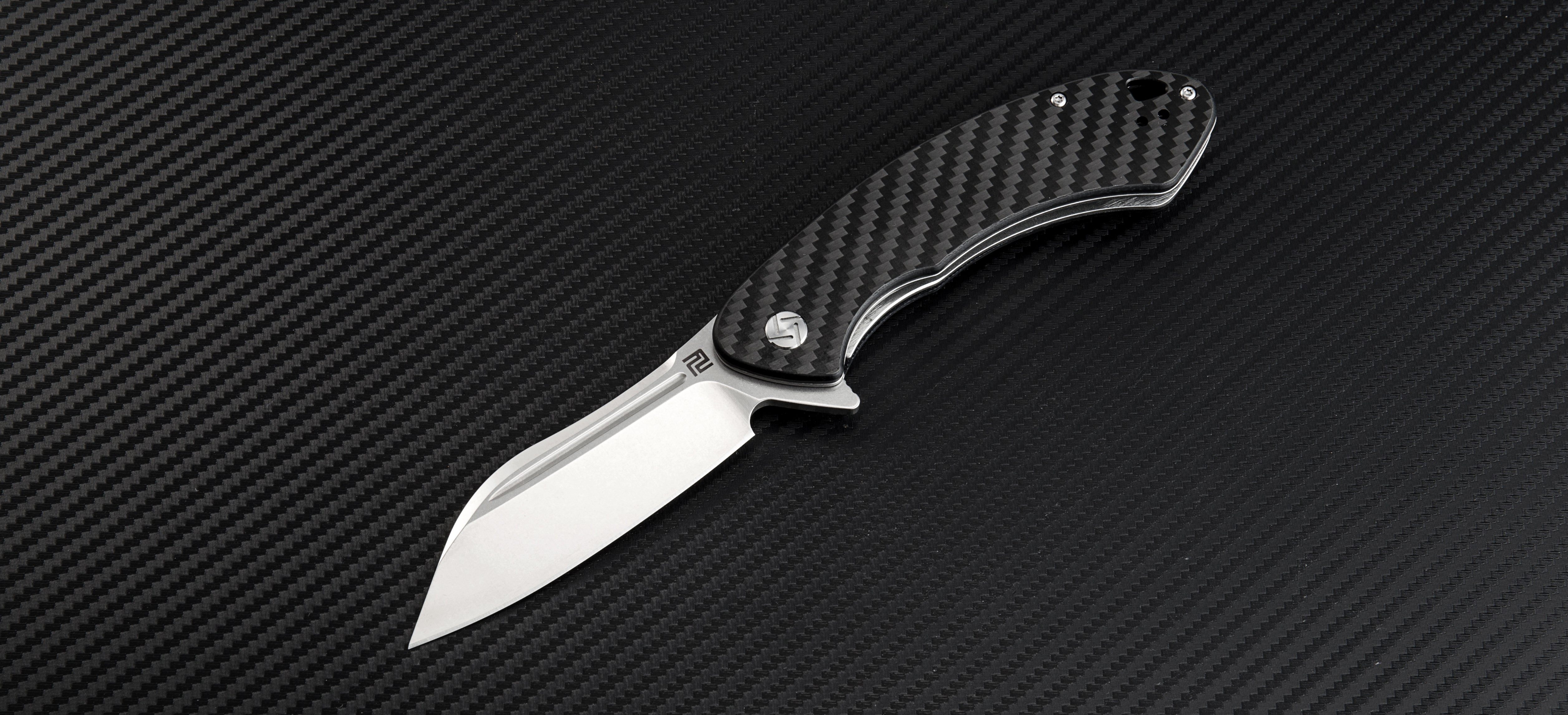 Artisan Cutlery Eterno 1818P folding knife with carbon fiber handle