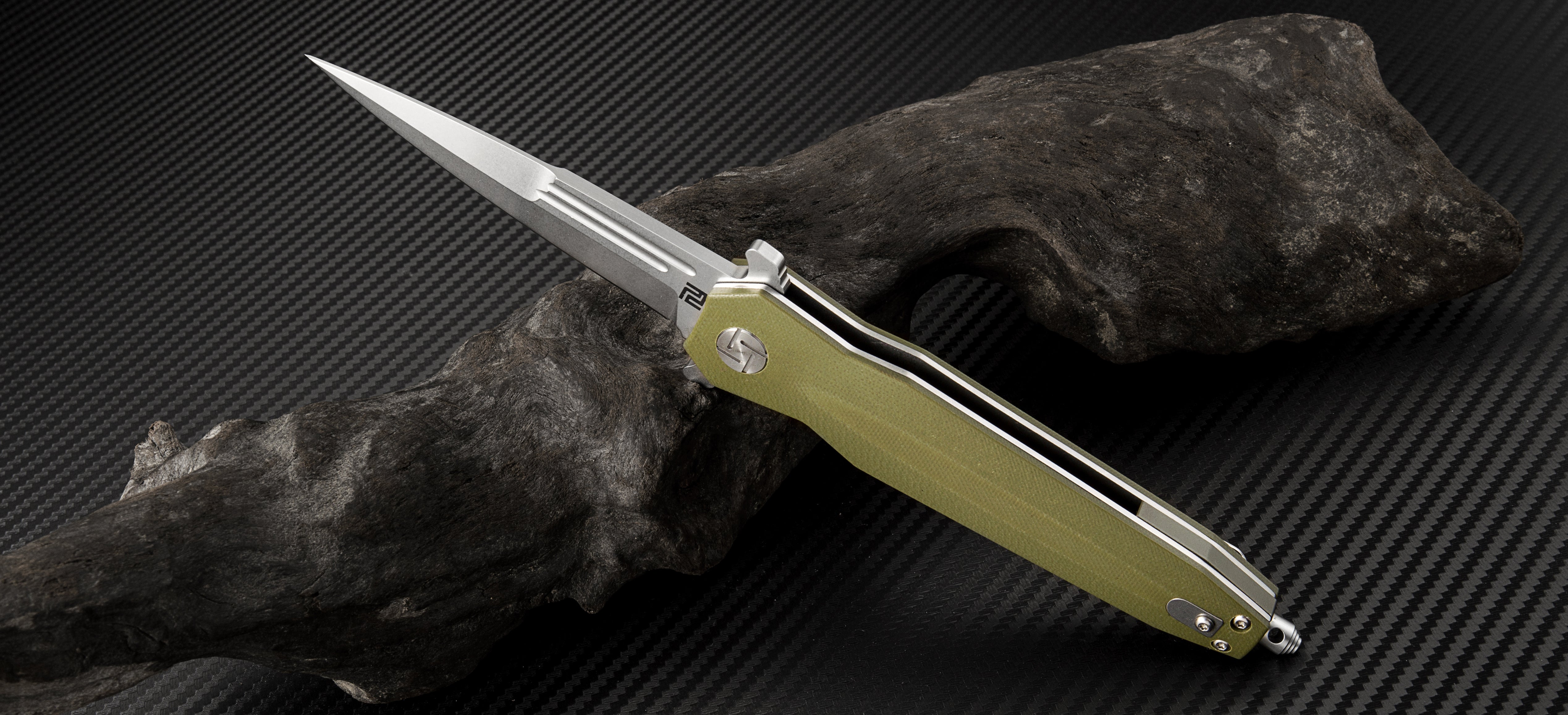 Artisan Cutlery Hornet 1810P handle detail