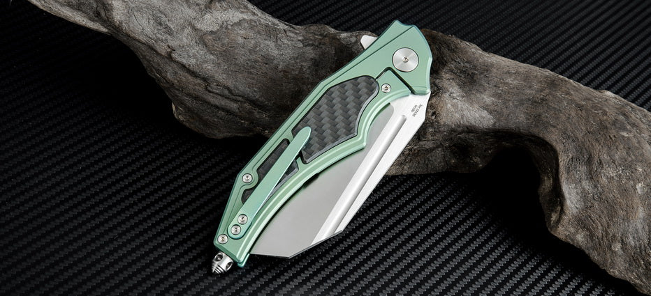 Artisan Cutlery Apache Nomad 1813G handle close-up