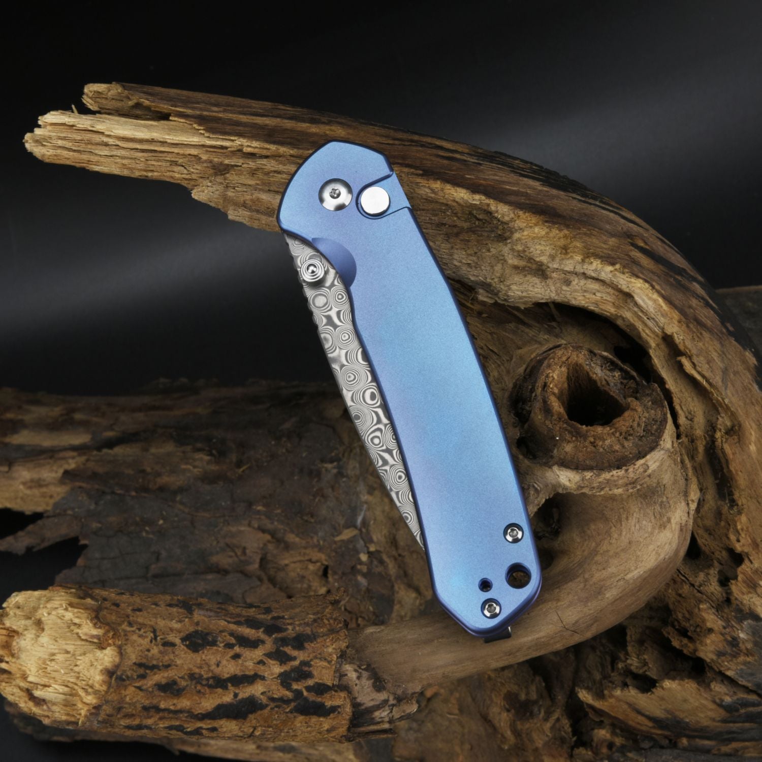 CJRB Pyrite J1925T-BU folding knife with blue titanium handle