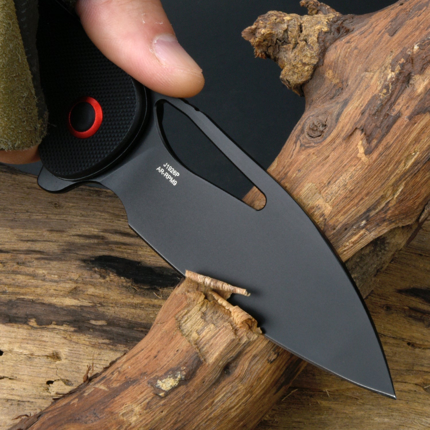CJRB Lago J1926-DE folding knife with black G10 handle