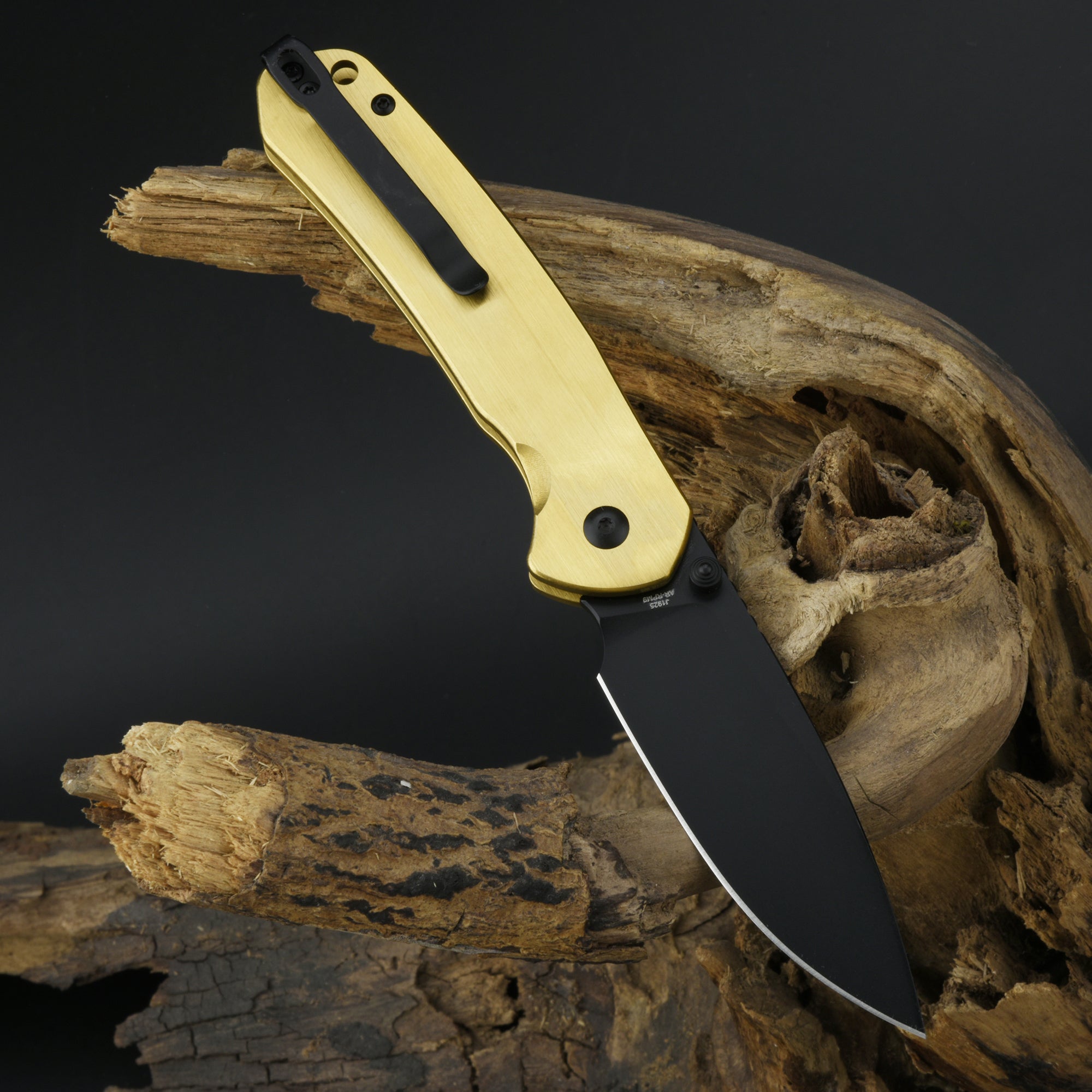 CJRB Pyrite J1925 brass-colored steel handle folding knife